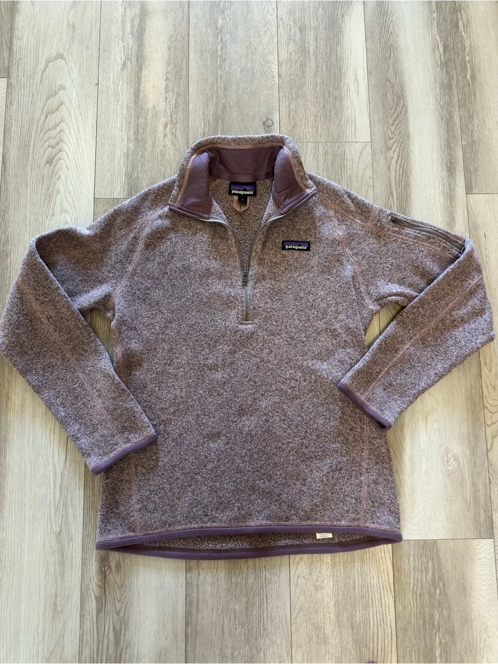 Patagonia Women’s Heathered Purple Quarter Zip Fleece Pullover